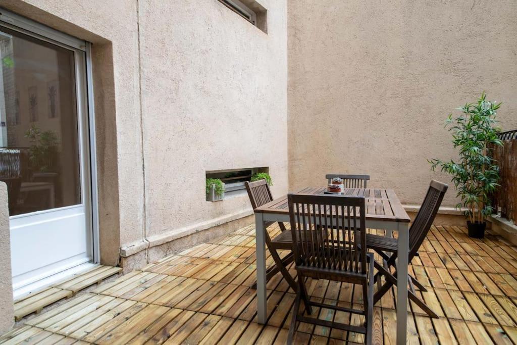 Ferienwohnung Elegant T3 Le Petit Palais Avignon Exterior foto